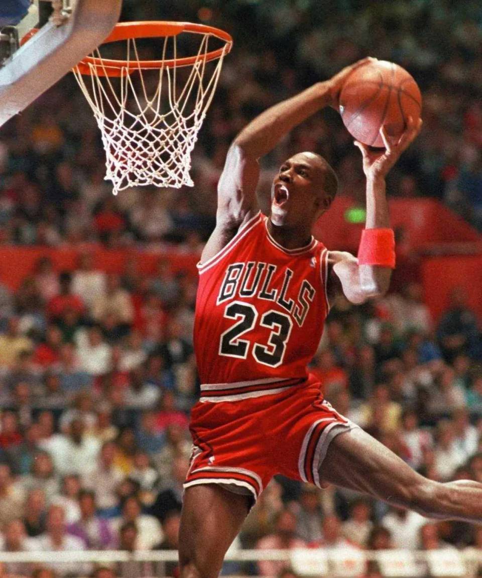 qRBcM, 为球队进攻